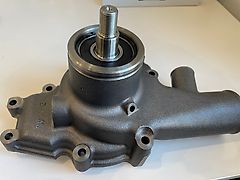 Claas Dominator 48 58 68 78 88 76 78 88 - pompa wody U5MW0129 (Części zamienne)