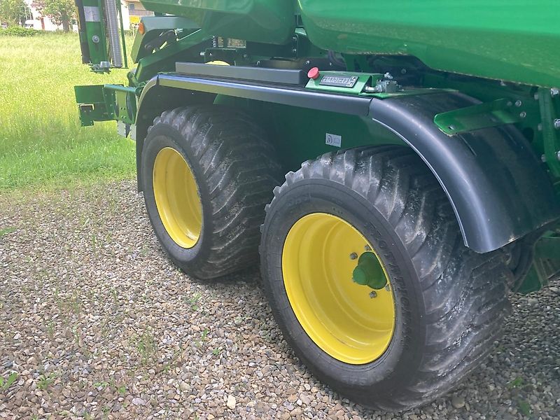 John Deere C461R