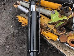 Matbro ts 280 ts 290 siłownik wychyłu łyźki (Części zamienne)
