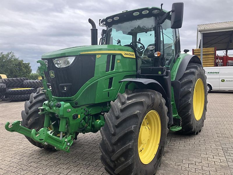 John Deere 6R 215
