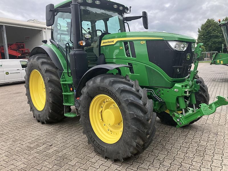 John Deere 6R 215