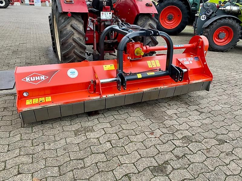 Kuhn BPR 280 Front- und Heckanbau