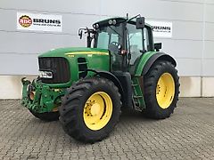 John Deere 7530