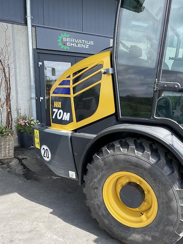 Komatsu WA 70M 6 Tonner mit nur 246 Stunden, inkl. 2 Werkzeugen