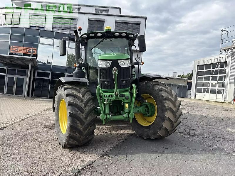John Deere 6215r