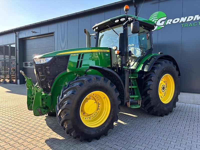 John Deere 7230R