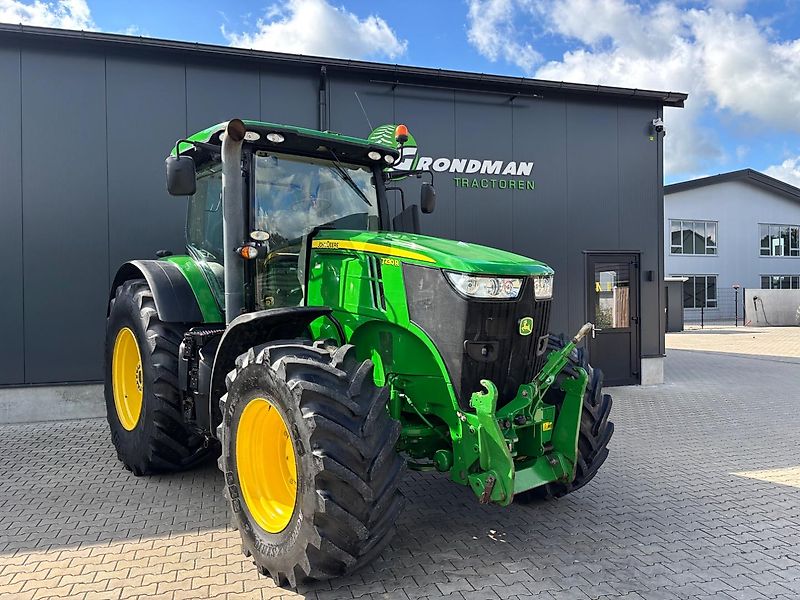 John Deere 7230R
