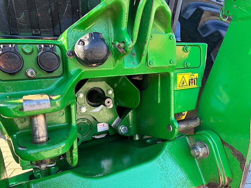 John Deere 7230R