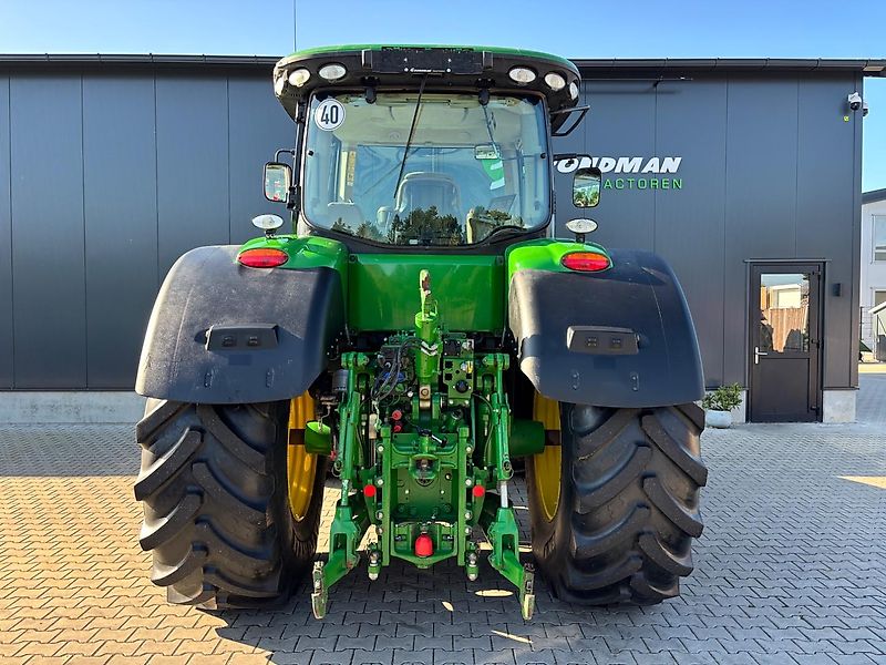 John Deere 7230R