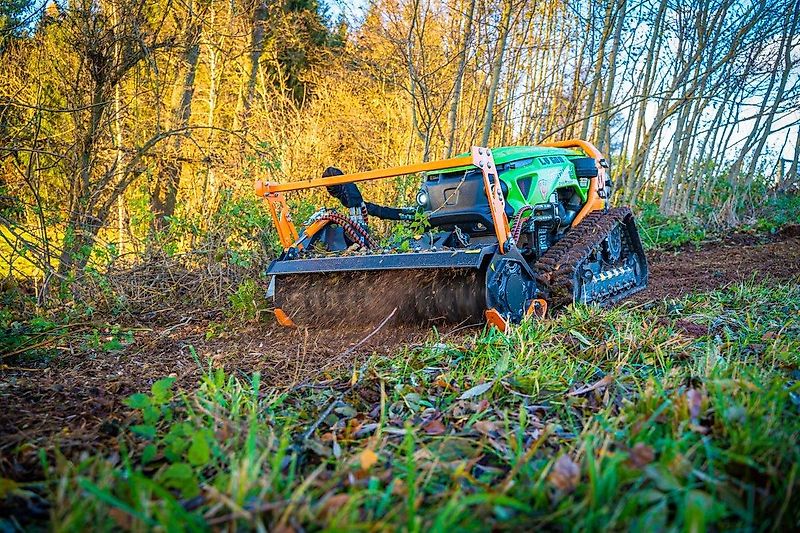 TMC Cancela TLE-125 Hydraulischer Forstmulcher für Mähraupe /Funkraupe