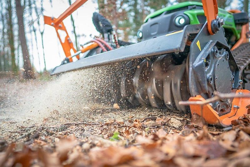 TMC Cancela TLE-125 Hydraulischer Forstmulcher für Mähraupe /Funkraupe
