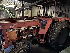 Case IH 744