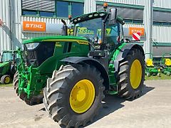 John Deere 6R215