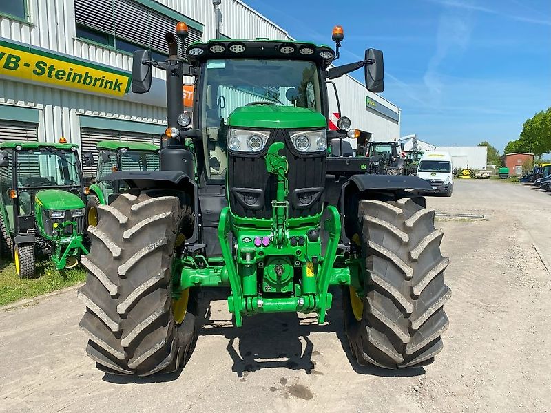 John Deere 6R215