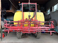 Pflanzenschutzspritze Rau 600 l Feldspritze