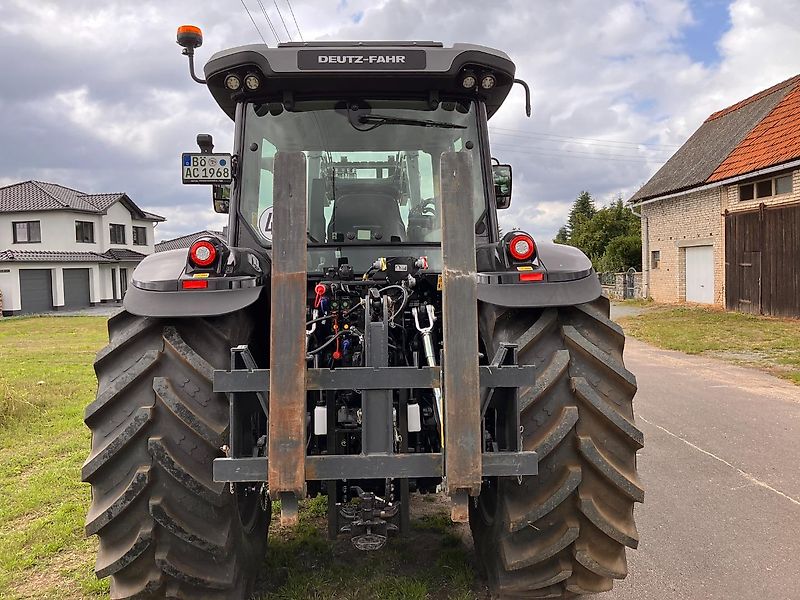 Deutz-Fahr 6135 C TTV mit Stoll Frontlader