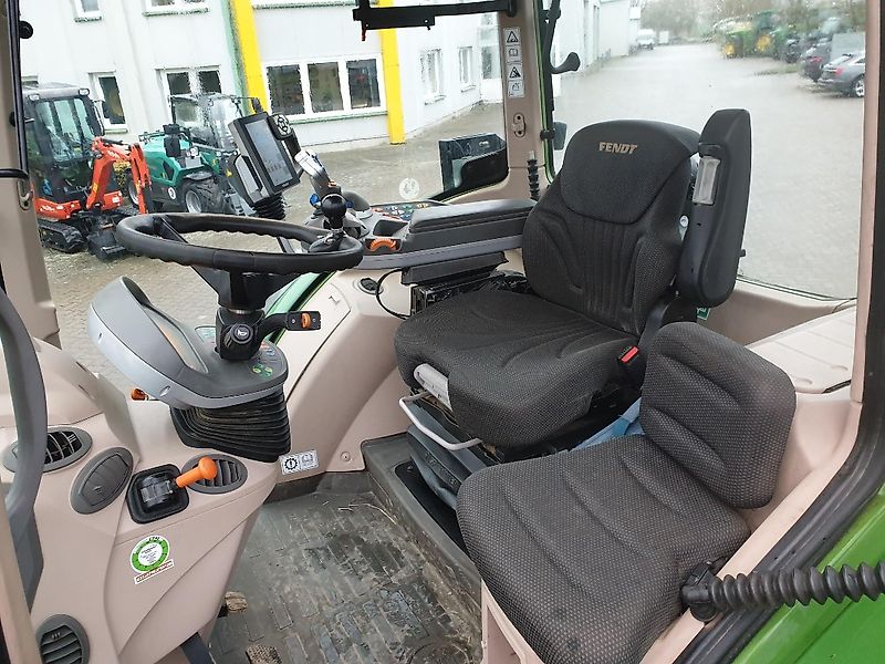 Fendt 720 Vario Power mit Frontlader