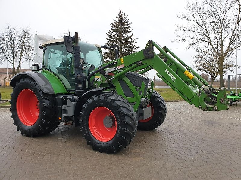 Fendt 720 Vario Power mit Frontlader