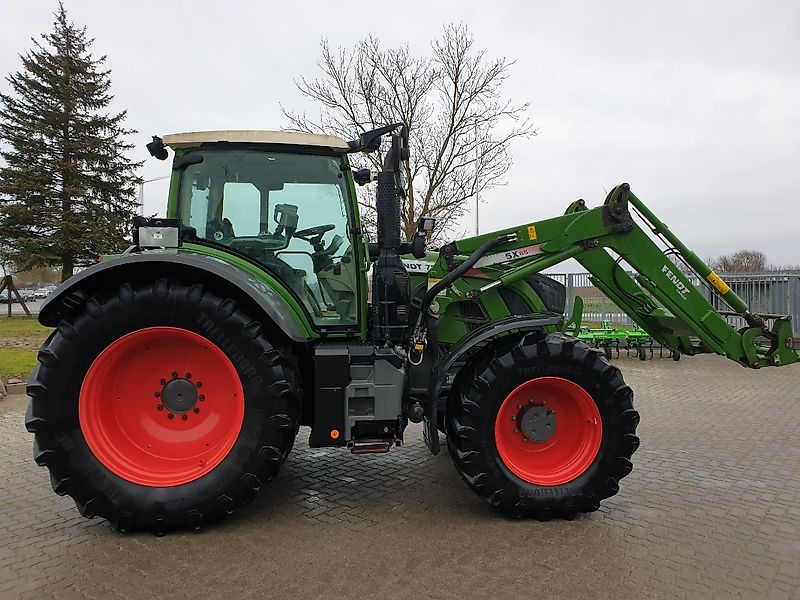 Fendt 720 Vario Power mit Frontlader