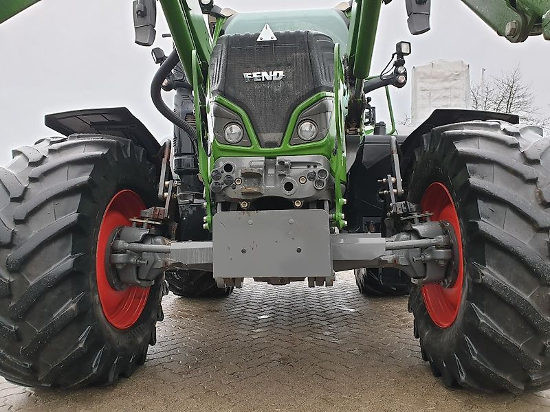 Fendt 720 Vario Power mit Frontlader