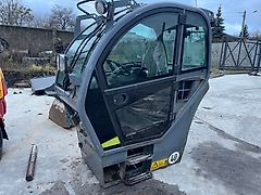 Claas Scorpion 7040 - kabina (Części zamienne)