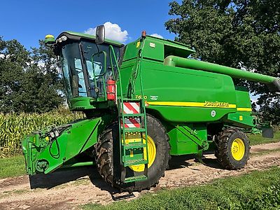 John Deere T670