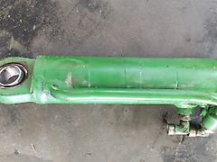 John Deere Hydraulic cylinder RH for front axle TLS (used) - John Deere 6R, 6030, 7030