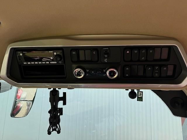 Case IH Optum 300 CVX DRIVE AFS neuwertig