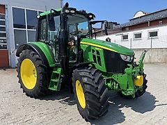 John Deere 6120M