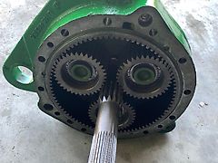 John Deere Axle End RH (used) - John Deere 6M,6R,6000,6010,6020,6030