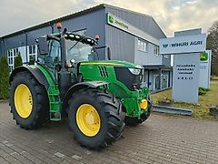 John Deere 6215R