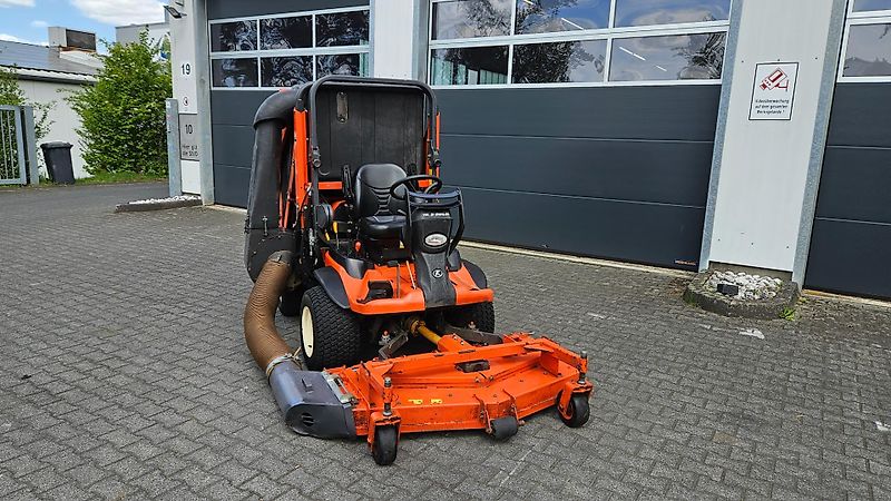 Kubota F3890