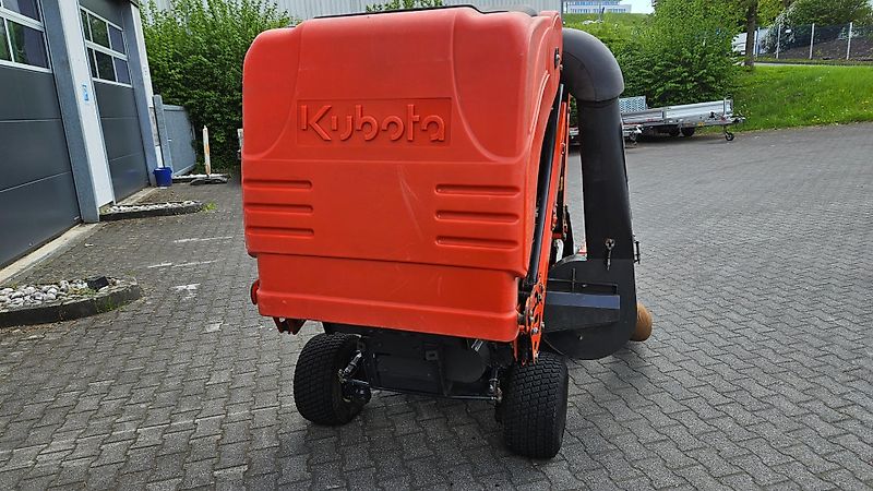 Kubota F3890
