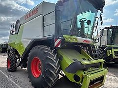 Claas TRION 530