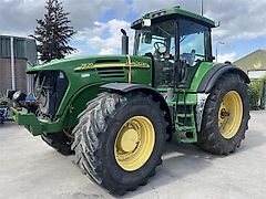 John Deere 7820