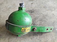 John Deere HYDRAULIC ACCUMULATOR (used) - John Deere 6R, 6030 Premium, 7030 Premium