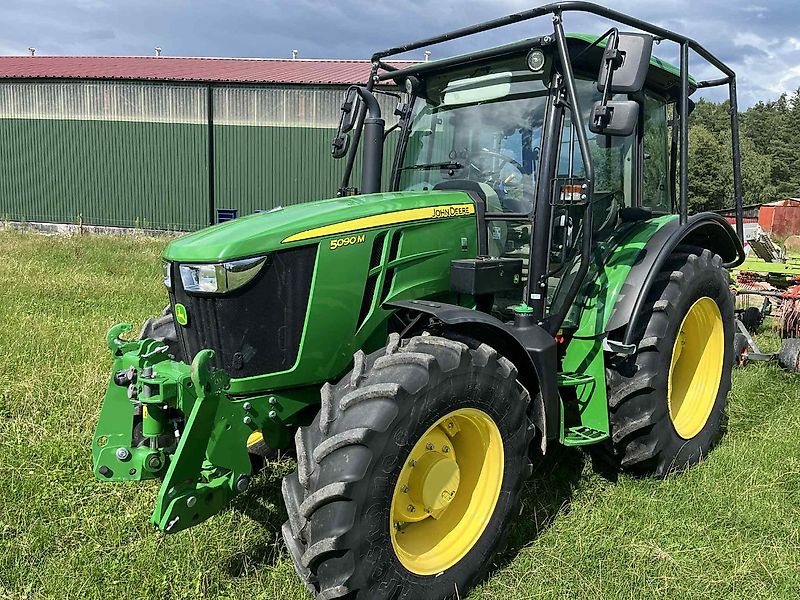 John Deere 5090 M
