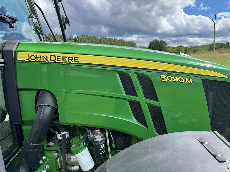 John Deere 5090 M