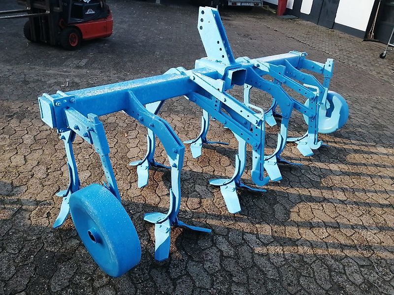 Lemken Lemken Topas 9 Grubber - Stile Lemken Topaz 300cm Arbeitsbreite 50cm breite Flügelschare Hitch Rahmenbreite 140mm Steinsicherung