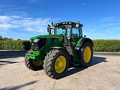 John Deere 6R215