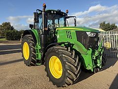 John Deere 6195M