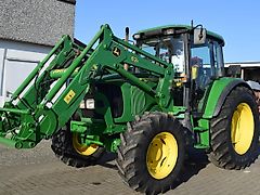 John Deere 6220