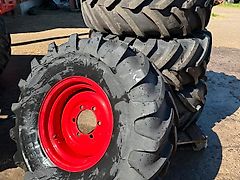 Unimog Reifen Räder Michelin 425/75R20 Felge 13x20 Südrad