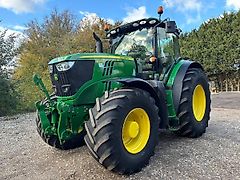 John Deere 6215R