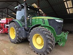 John Deere 7230R