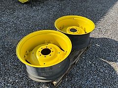 John Deere W13 x 28