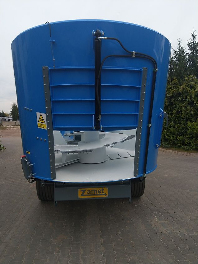 Zamet Futtermischwagen / Feed mixer / Melangeuse / Carro miscelatore / Кормораздатчик / Wóz paszowy 16 m3