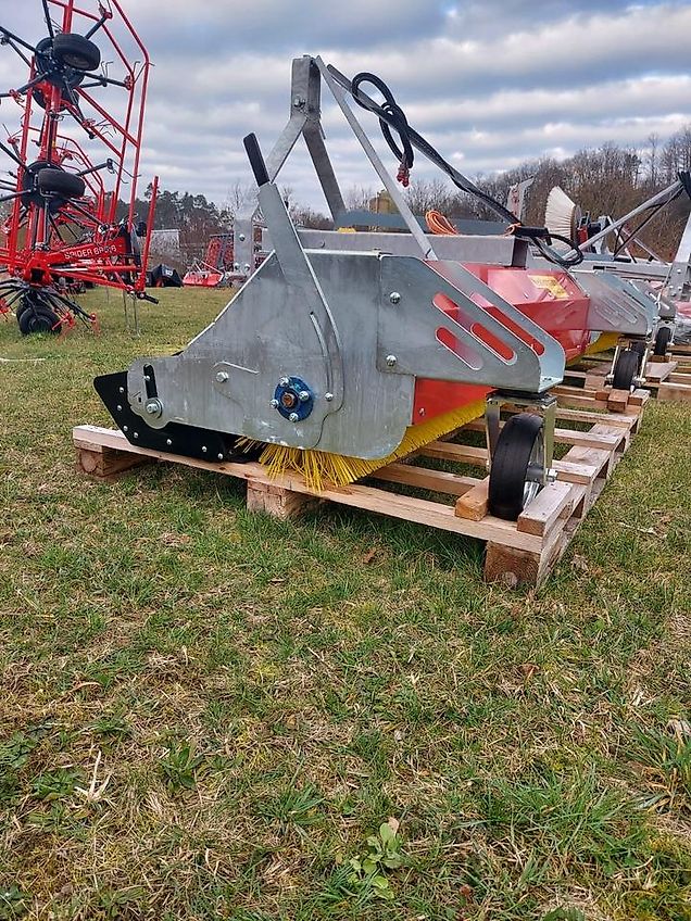 Westermann Kehrmaschine Optimal 2300 Heckanbau