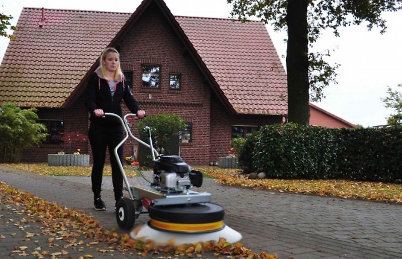 Westermann Radialbesen WR 870 Honda PRO Kehrmaschine