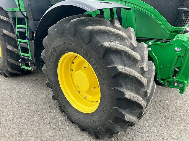 John Deere 6R 250